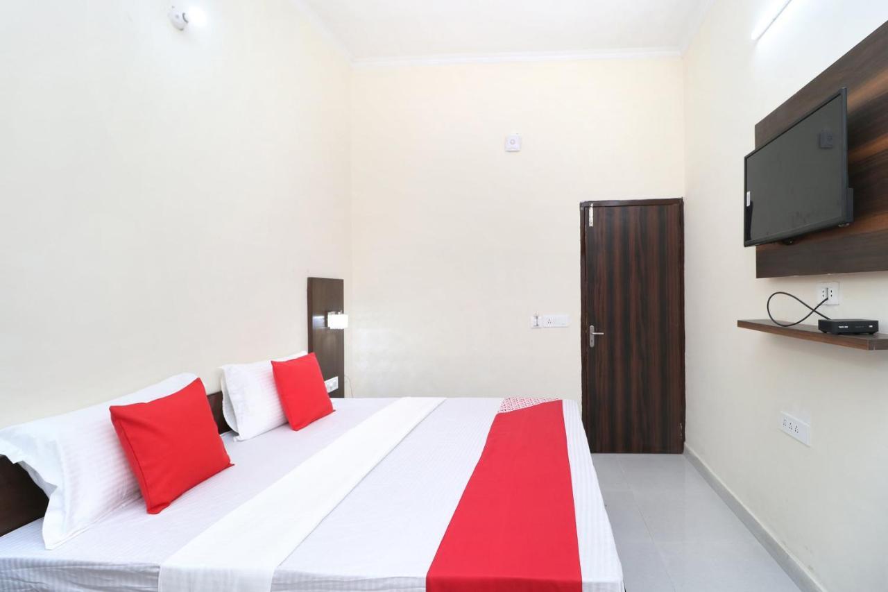 Oyo 24122 Hotel Sharnam Kharar Exterior foto