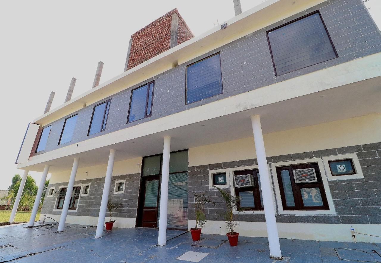 Oyo 24122 Hotel Sharnam Kharar Exterior foto