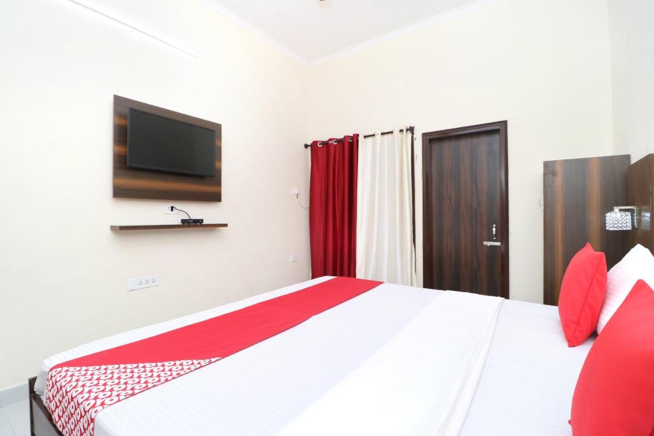 Oyo 24122 Hotel Sharnam Kharar Exterior foto
